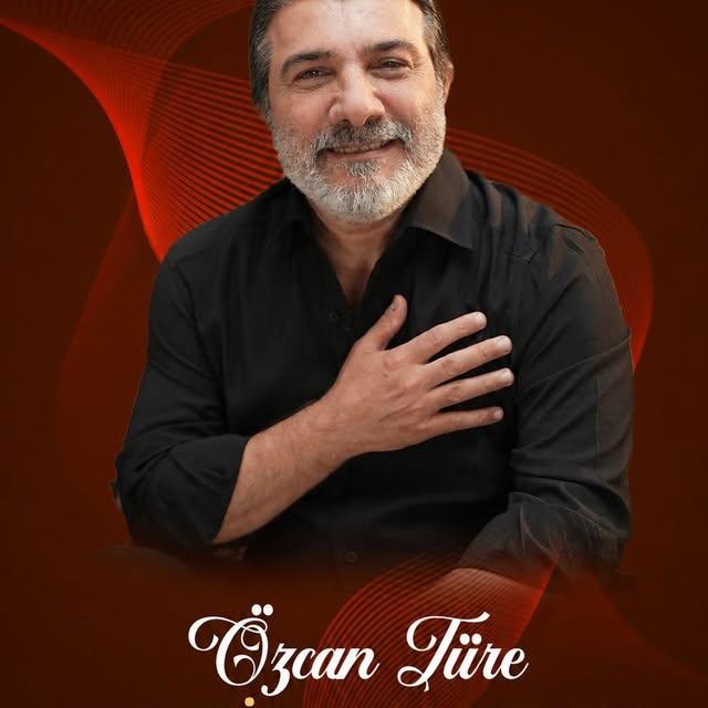 Özcan Türe Sahne Performansı