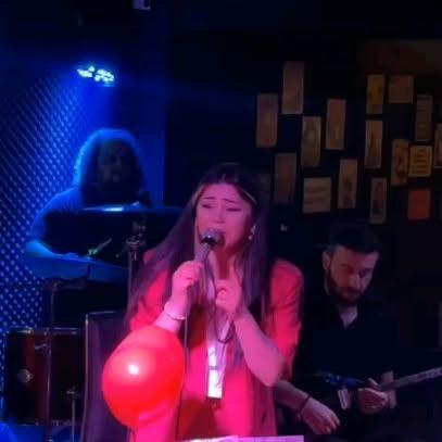 Sahne Zulada Canlı Müzik - Zehra Dila Rakılıç