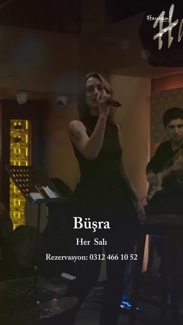 Büşra ile Canlı Sahne Performansı