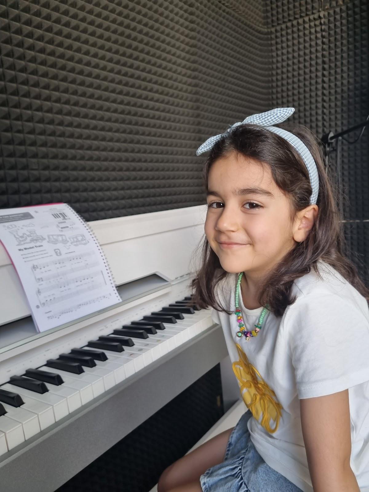 T.C MEB Bağlıca 7'den 70'e Müzik Kursu